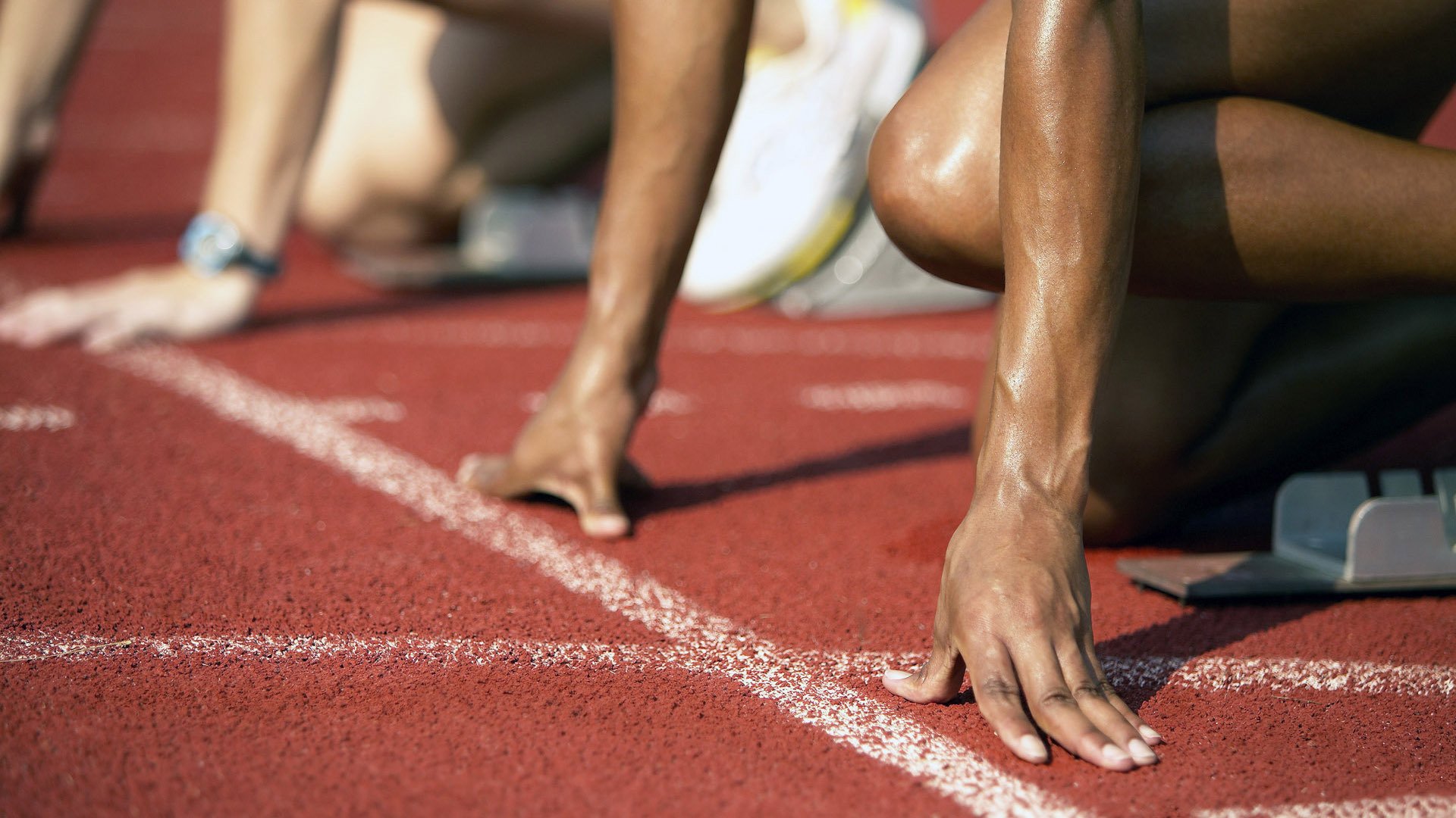 帕利斯特稳健发挥赢得掌声不断，帕利斯把写有给最美的女神